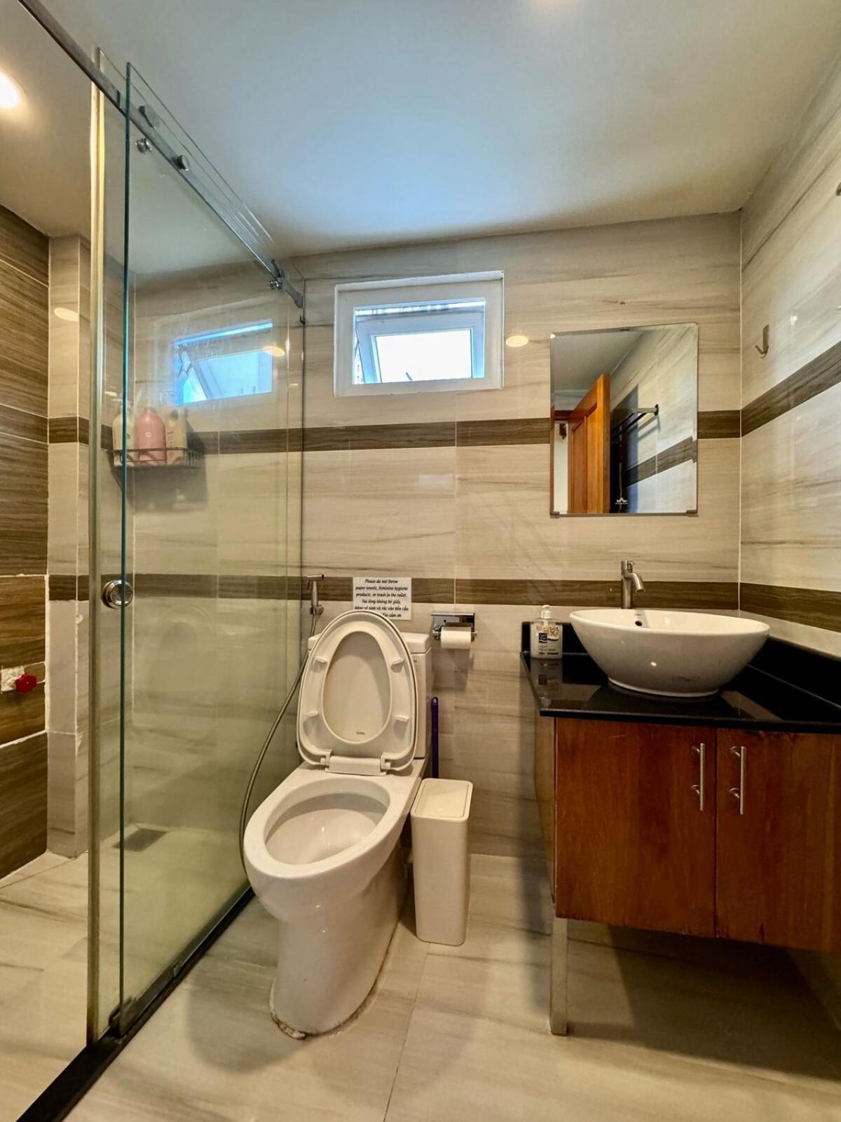 Duplex Loft Near D1 Exquisitely Designed Căn hộ *
