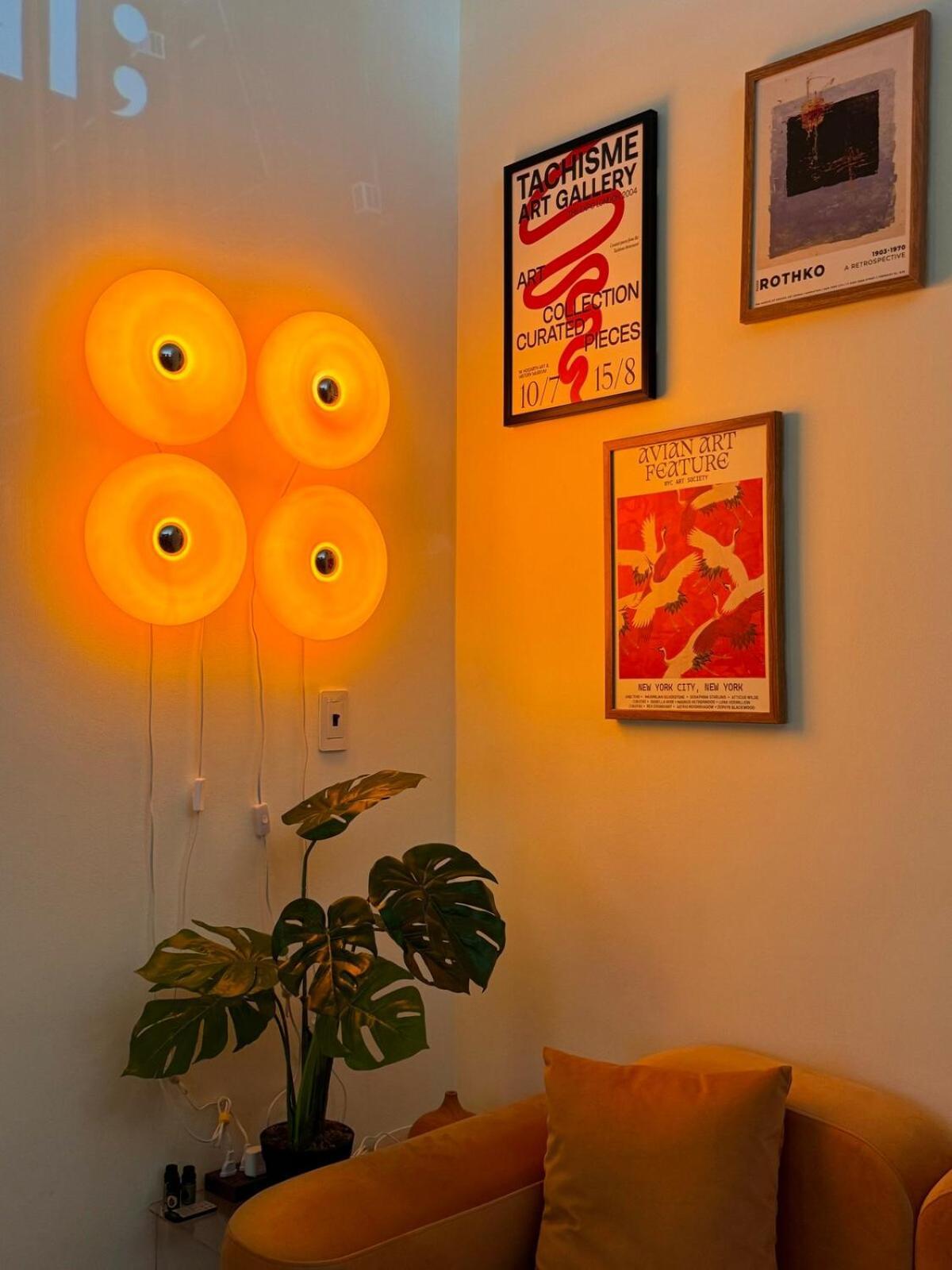 Duplex Loft Near D1 Exquisitely Designed Căn hộ TP. Hồ Chí Minh
